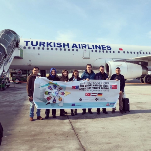 Erciyes Koleji, Kayseri Erkilet Airport'ta çalışkan hissediyor.
