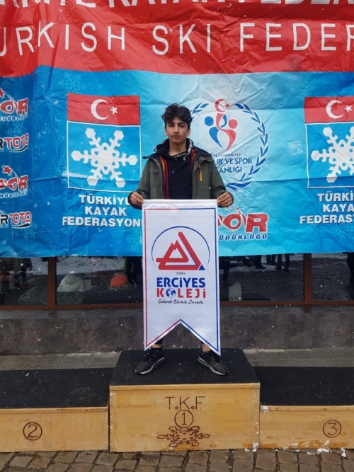Erciyes Koleji Anadolu Lisesi’nde Bir Başarı Öyküsü Daha!