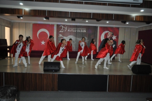 Cumhuriyet Bayramı 29 Ekim'de Kutlanır!