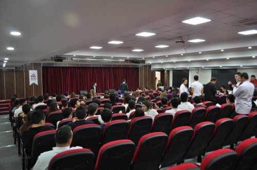 Lise Sıralarından Kariyerini Yönet Semineri!