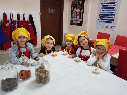 Kuru meyve taneciklerinden eşsiz lezzetlere...