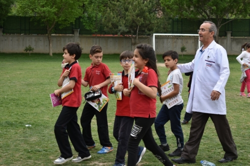 Erciyes Koleji, Erciyes Koleji'nde Okul Dışarda!
